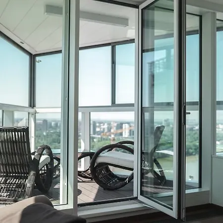 Voir Apartment Апартаменты