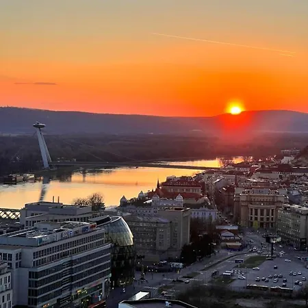 Voir Apartment * Bratislava