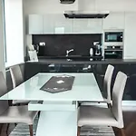 Voir Apartment Apartment *