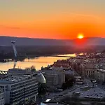 Voir Apartment * Bratislava