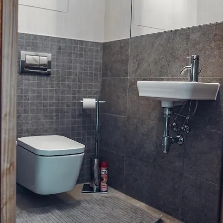 Voir Apartment